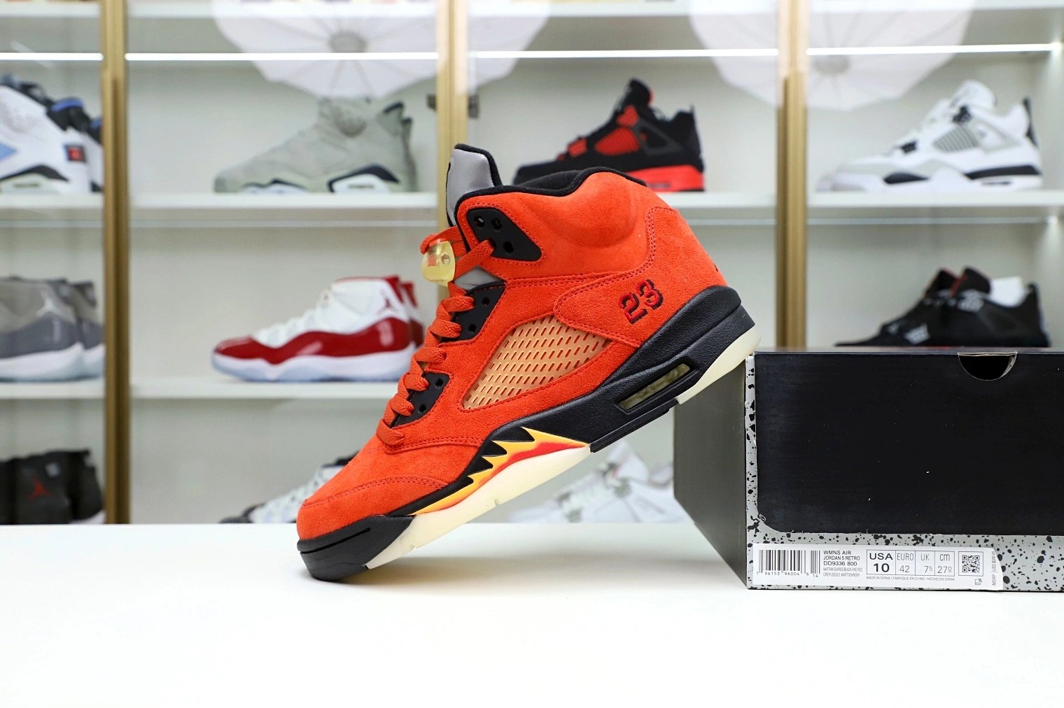 Air on Jordan Women 